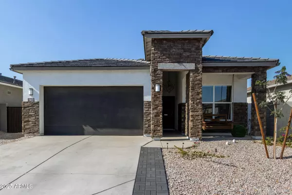 Surprise, AZ 85387,15612 W SMOKETREE Drive
