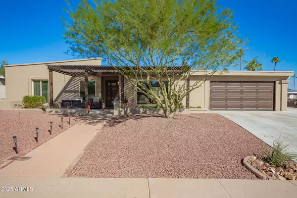 Phoenix, AZ 85028,2432 E COCHISE Road