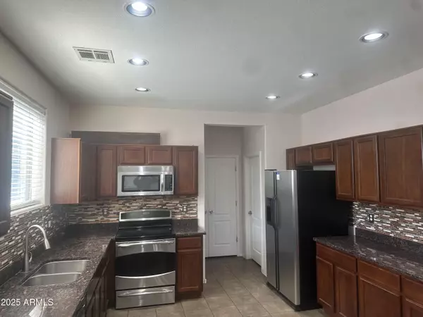 Gilbert, AZ 85234,3437 E HARWELL Road
