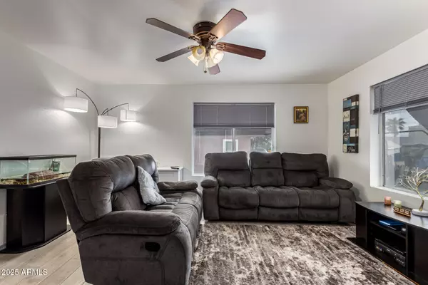 Phoenix, AZ 85020,8911 N 10TH Street