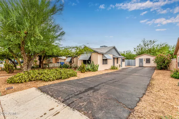 Phoenix, AZ 85020,8911 N 10TH Street