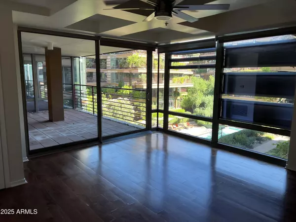 Scottsdale, AZ 85251,7127 E RANCHO VISTA Drive #4011