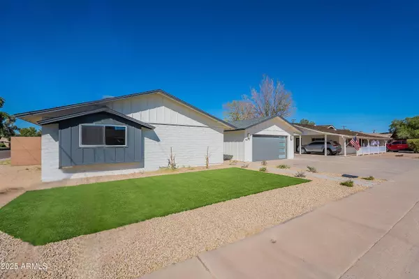 Scottsdale, AZ 85251,8202 E MACKENZIE Drive