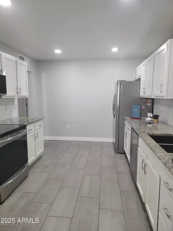 Tucson, AZ 85712,5337 E BELLEVUE Street