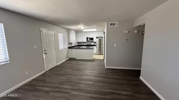 Phoenix, AZ 85032,17847 N 40TH Street #1