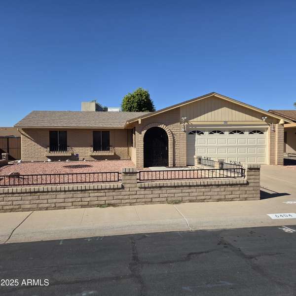 6404 W Sunnyslope Lane, Glendale, AZ 85302