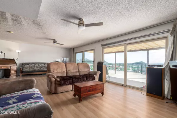 Phoenix, AZ 85029,1134 W PEORIA Avenue