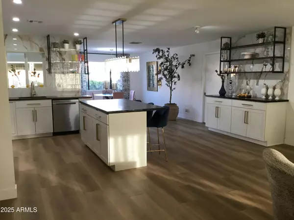 Phoenix, AZ 85051,9227 N 36TH Drive