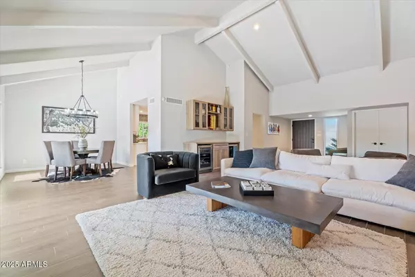 7343 E MONTEBELLO Avenue, Scottsdale, AZ 85250