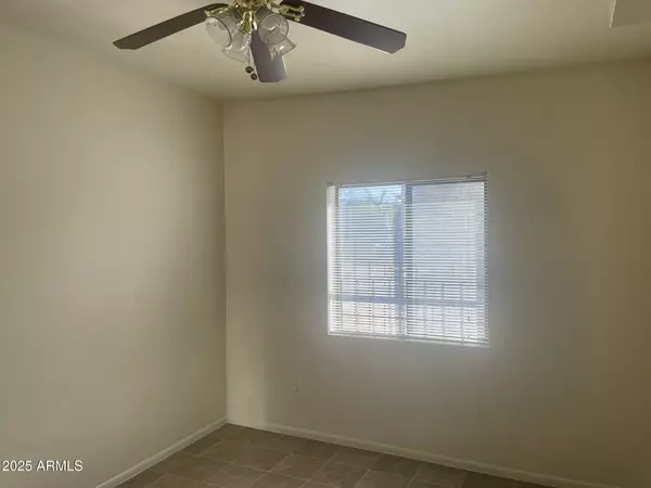 Tempe, AZ 85281,423 S MITCHELL Drive #B