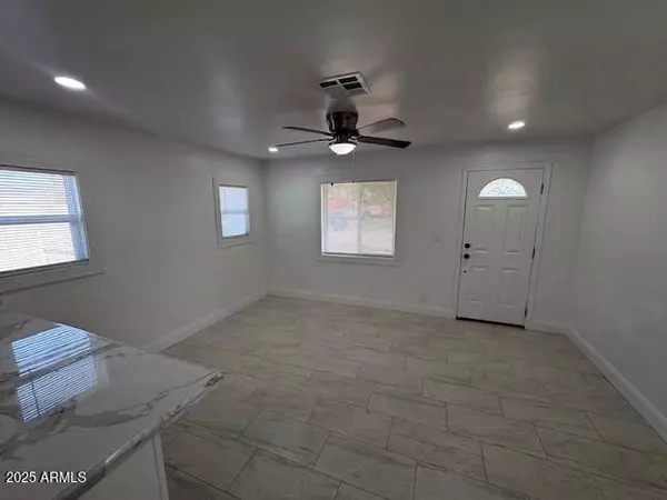 Phoenix, AZ 85009,3435 W HOLLY Street