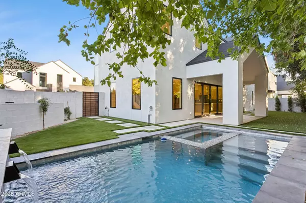 Phoenix, AZ 85013,6346 N 10TH Drive