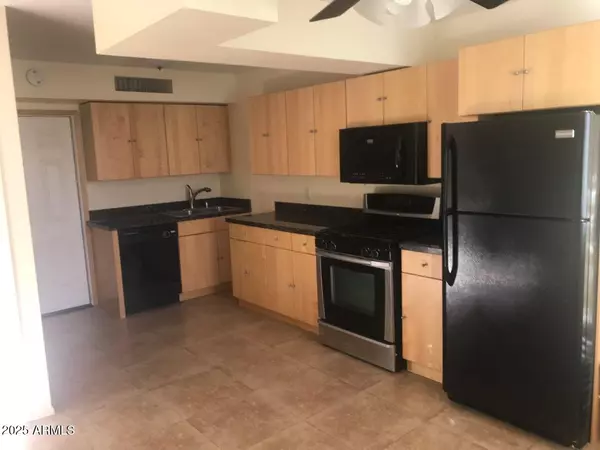 Phoenix, AZ 85008,2338 N 52ND Street