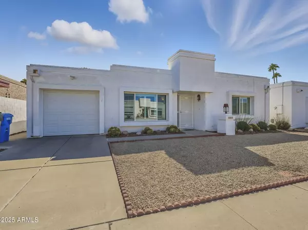 Phoenix, AZ 85022,807 E MICHELLE Drive