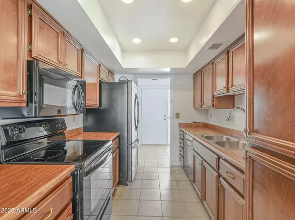 Phoenix, AZ 85022,807 E MICHELLE Drive