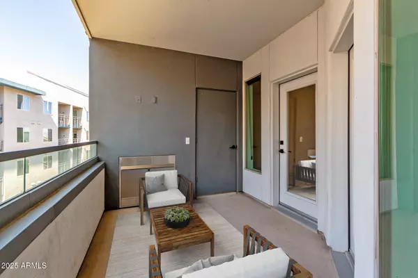 Tempe, AZ 85288,945 E PLAYA DEL NORTE Drive #4020