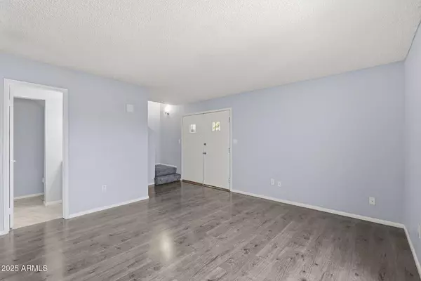 Glendale, AZ 85302,5925 W GOLDEN Lane