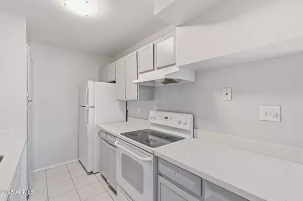 Glendale, AZ 85302,5925 W GOLDEN Lane