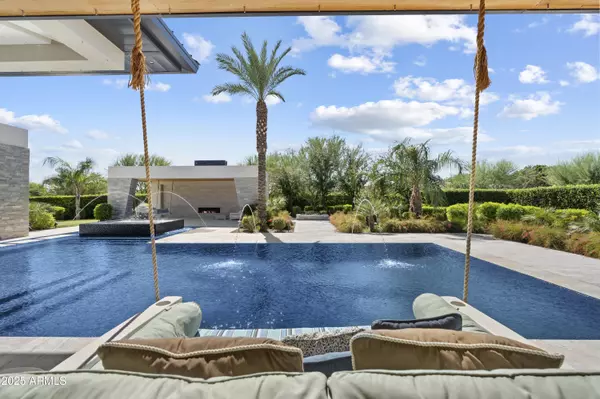 Paradise Valley, AZ 85253,5001 N WILKINSON Road