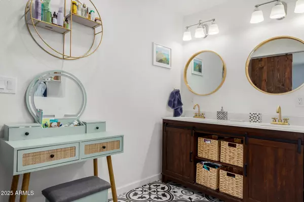 Tempe, AZ 85282,4616 S Poplar Street