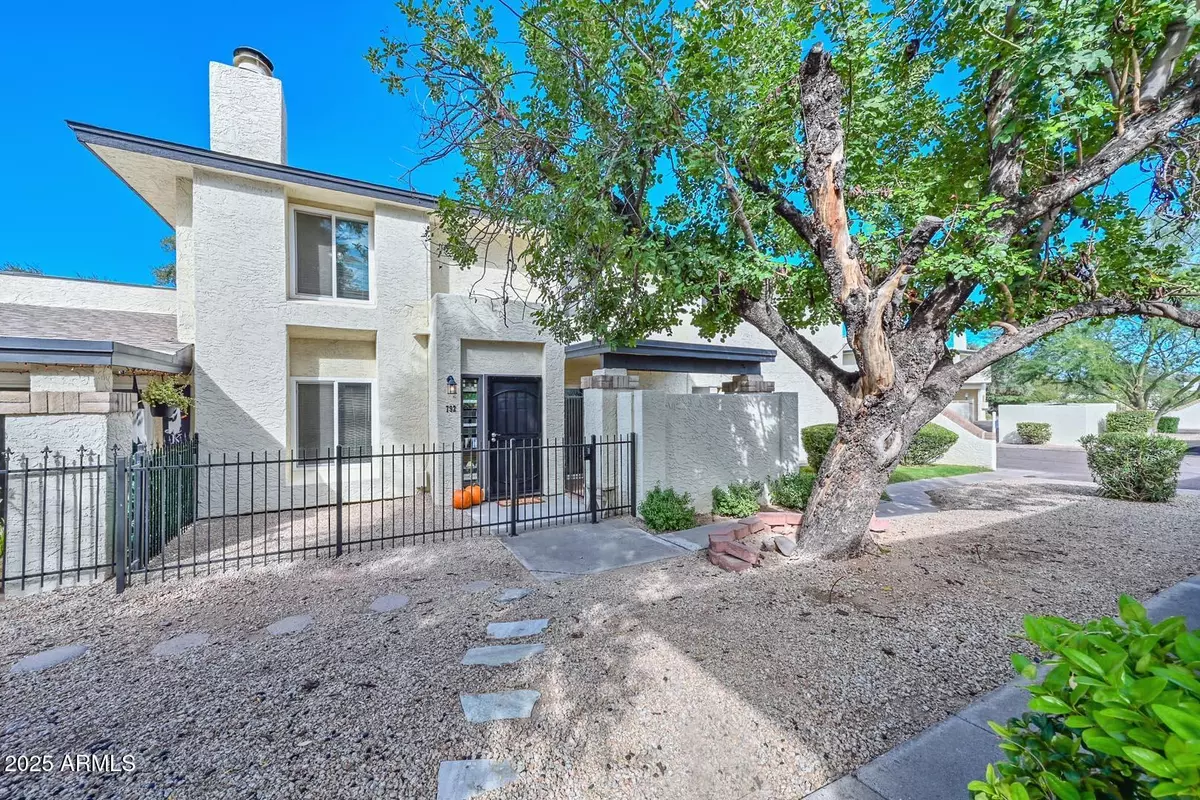 Phoenix, AZ 85022,792 E EUGIE Avenue