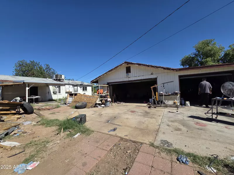 6609 E Arbor Avenue, Mesa, AZ 85206