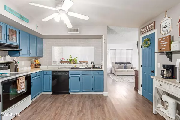 Glendale, AZ 85308,3732 W BLUEFIELD Avenue