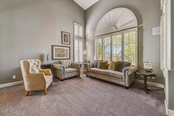 Scottsdale, AZ 85255,10943 E WINCHCOMB Drive