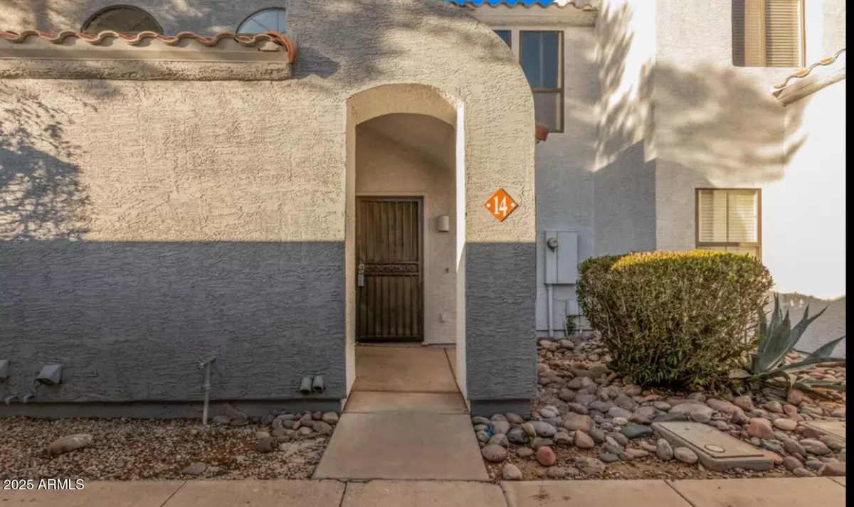 Chandler, AZ 85225,280 S ELIZABETH Way #14