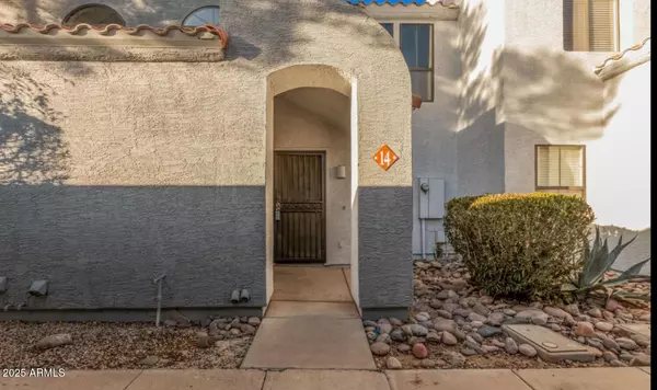 280 S ELIZABETH Way #14, Chandler, AZ 85225