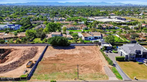 Phoenix, AZ 85018,5335 E EXETER Boulevard #45