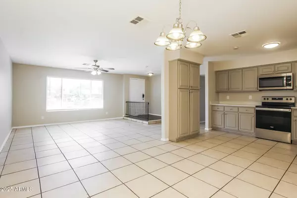 Phoenix, AZ 85033,7130 W MERRELL Street