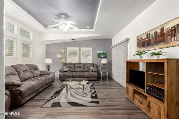 Apache Junction, AZ 85119,3301 S GOLDFIELD Road #2097