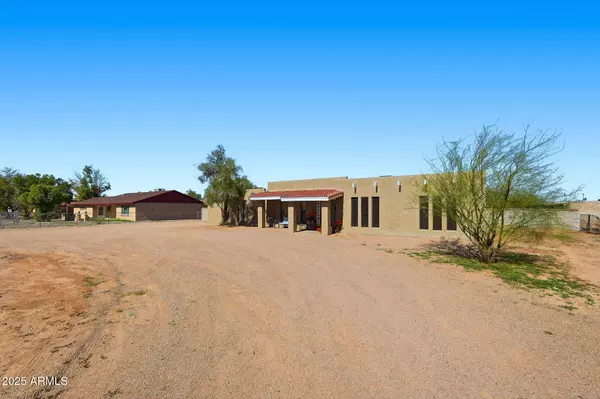 Casa Grande, AZ 85194,228 W CALLE TUBERIA --