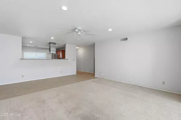 Phoenix, AZ 85044,4849 E LAKE POINT Circle