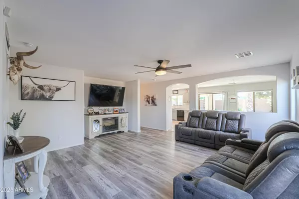 Maricopa, AZ 85139,45713 W DUTCHMAN Drive