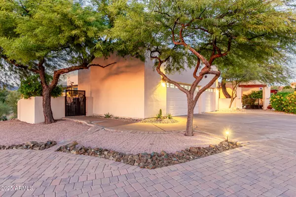 Carefree, AZ 85377,9225 E LAZYWOOD Place