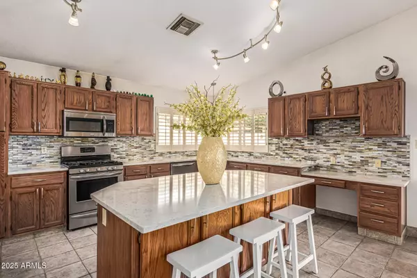 Phoenix, AZ 85032,14811 N 44TH Place