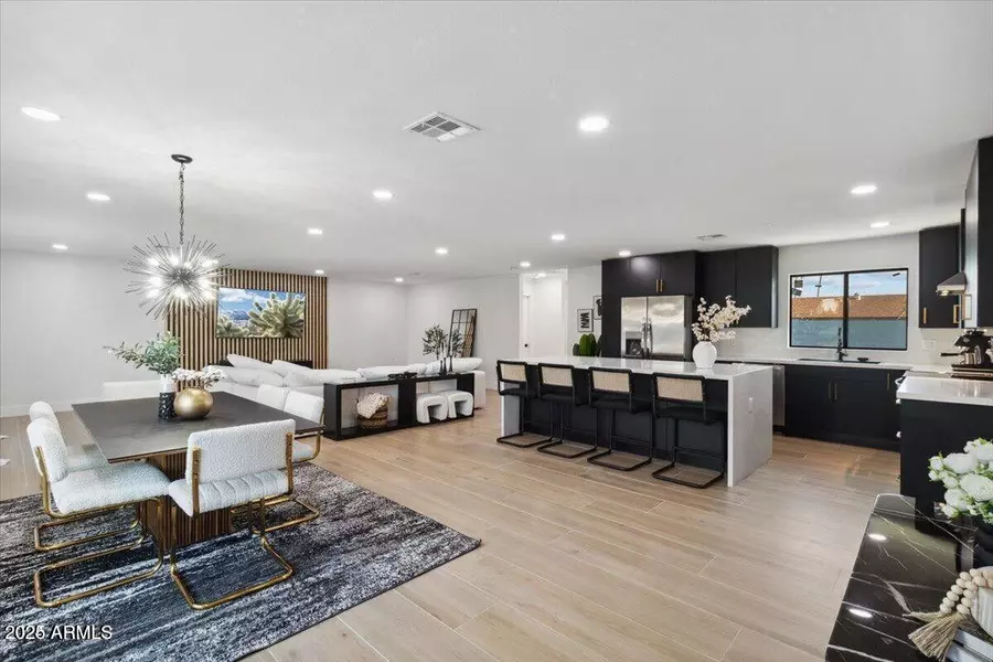 3319 E CAMPO BELLO Drive, Phoenix, AZ 85032