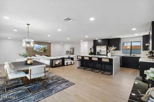3319 E CAMPO BELLO Drive, Phoenix, AZ 85032