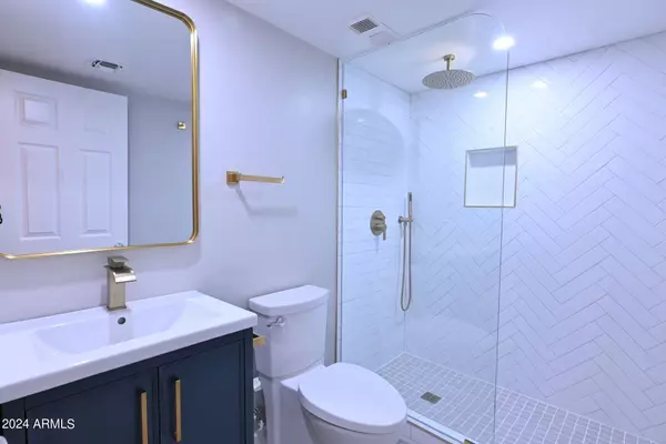 Phoenix, AZ 85016,5122 N 31ST Way #218