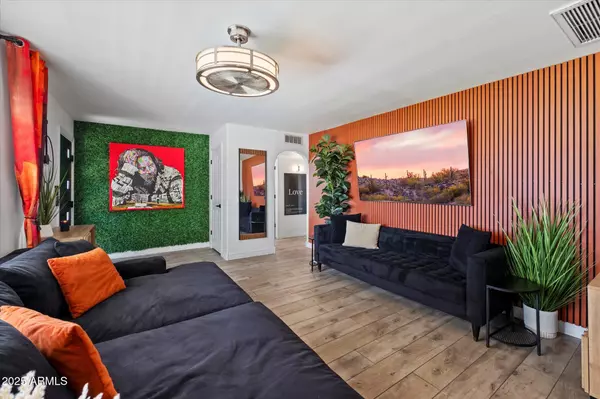 Scottsdale, AZ 85257,2827 N 69TH Place