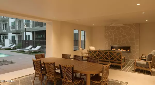 Tempe, AZ 85288,98 S RIVER Drive #A1