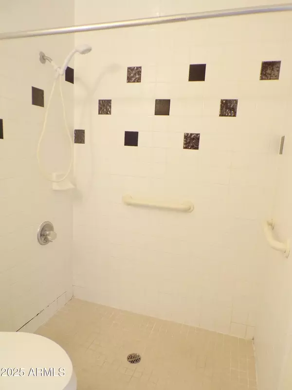 Sierra Vista, AZ 85635,4251 PLAZA ORO LOMA -- #A