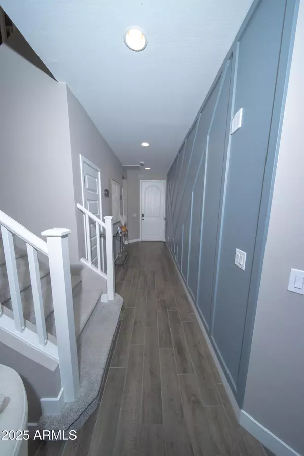 Glendale, AZ 85305,8942 W COLTER Street