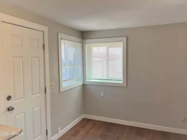 Phoenix, AZ 85014,1125 E Devonshire Avenue #9