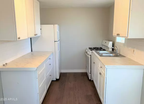 Phoenix, AZ 85014,1125 E Devonshire Avenue #9