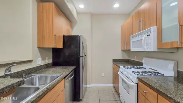Phoenix, AZ 85054,6900 E PRINCESS Drive #1116