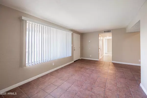 Phoenix, AZ 85015,2411 W HAZELWOOD Street #278