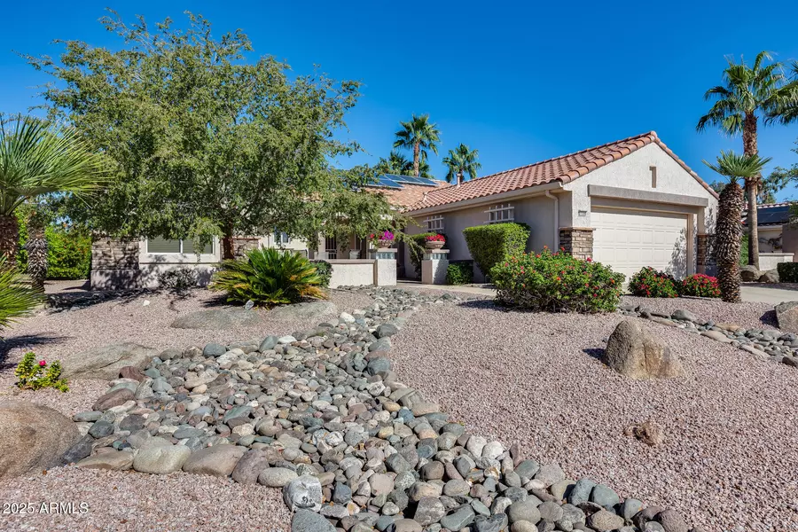 15208 W LAS BRIZAS Lane, Sun City West, AZ 85375
